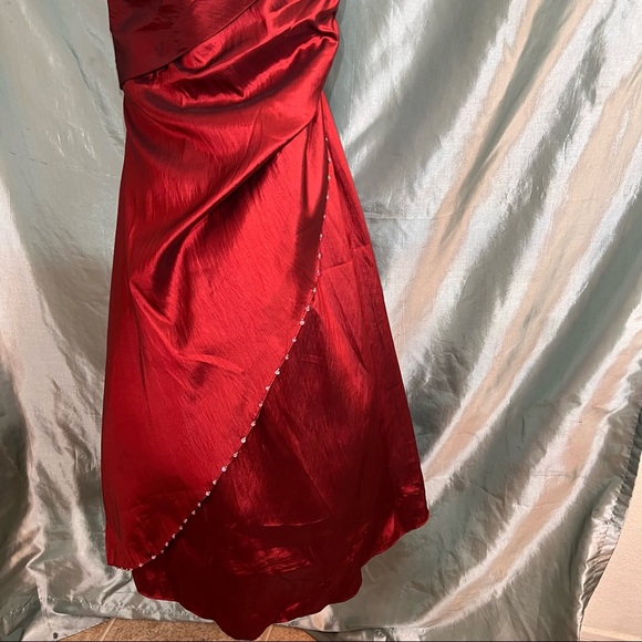 Exquisite, Tiffany, embellished,strapless mermaid formal ball gown. 12 runs sm. - Picture 7 of 14